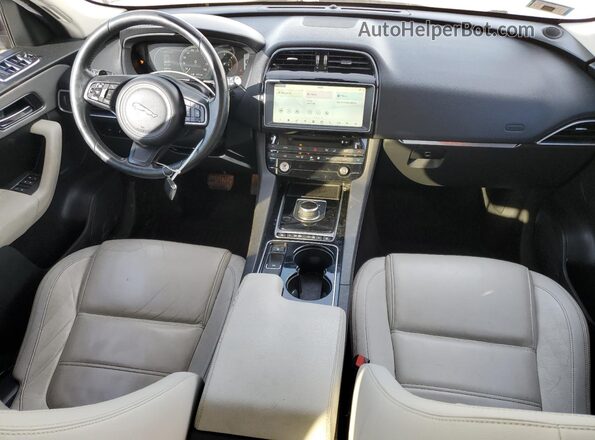 SADCK2BN3HA085681 2017 JAGUAR F-PACE Белый Вид панели приборов