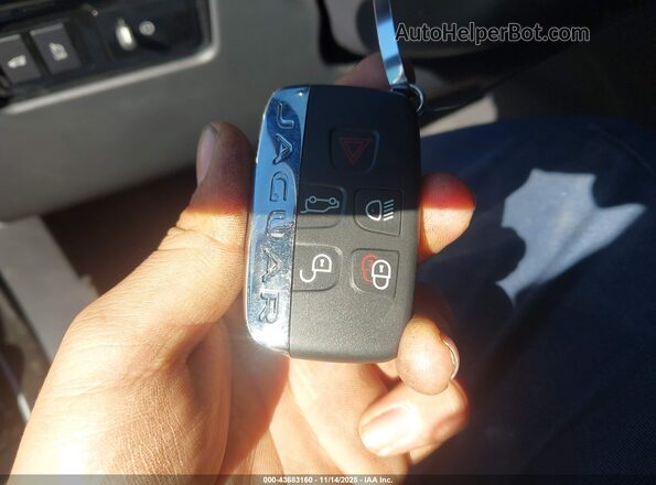 SADCX2GX2LA652385 2020 JAGUAR F-PACE Black 