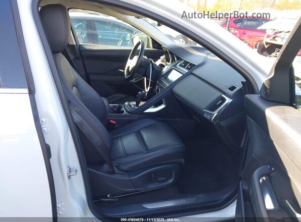 SADFJ2FX5J1Z30712 2018 JAGUAR E-PACE White Widok wnętrza z przodu