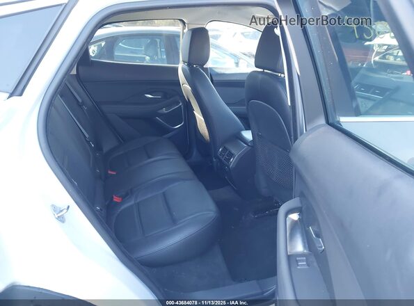 SADFJ2FX5J1Z30712 2018 JAGUAR E-PACE White Widok naklejki z numerem VIN