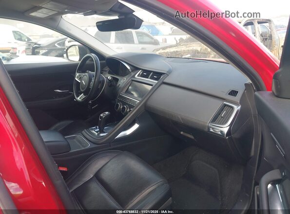 SADFP2FX1K1Z40928 2019 JAGUAR E-PACE Красный Вид салона спереди