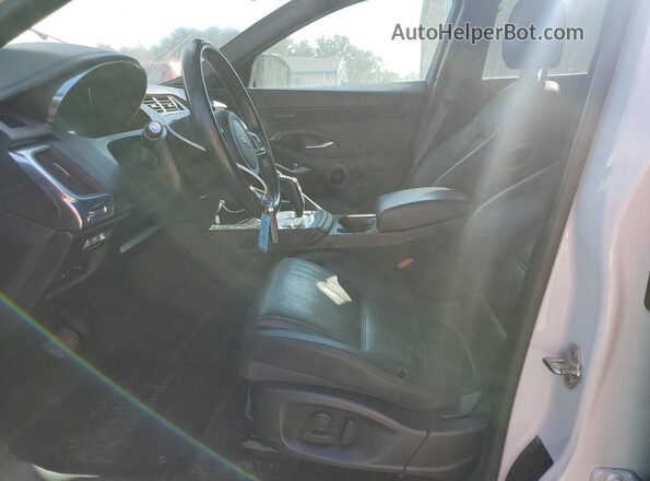 SADFP2FX2J1Z15437 2018 JAGUAR E-PACE White Front interior view