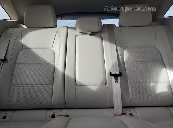 SADFP2FX8K1Z43566 2019 JAGUAR E-PACE Red Vista de los asientos traseros