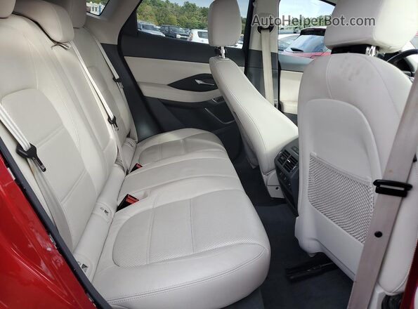 SADFP2FX8K1Z43566 2019 JAGUAR E-PACE Red Vista interior trasera