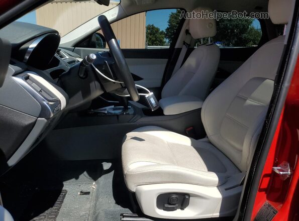SADFP2FX8K1Z47696 2019 JAGUAR E-PACE Red Вид салону спереду