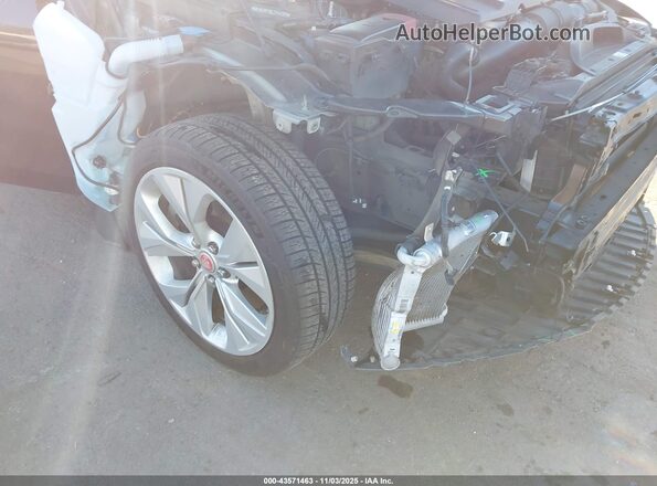 SAJAJ4FX8LCP64390 2020 JAGUAR XF Черный Вид спереди