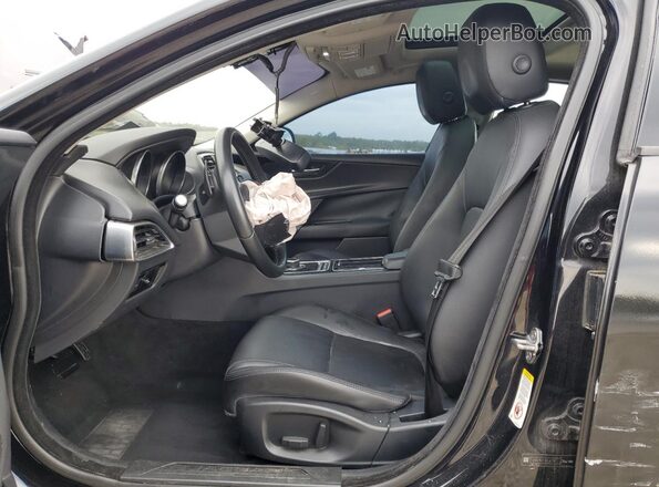 SAJAR4FX8JCP31105 2018 JAGUAR XF Черный 