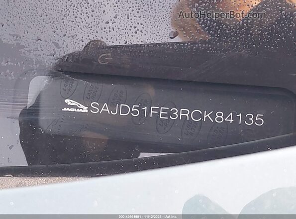 SAJD51FE3RCK84135 2024 JAGUAR F-TYPE Green Widok komory silnika