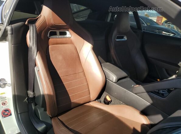 SAJDD1GX2JCK54857 2018 JAGUAR F-TYPE White Հետևի նստատեղերի տեսք