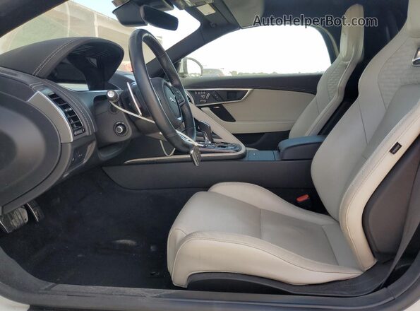 SAJDD5GX1MCK75324 2021 JAGUAR F-TYPE White წინა სალონის ხედი