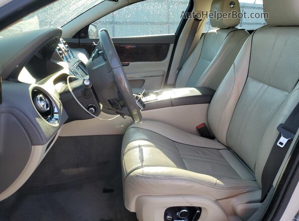 SAJWA1C79G8V96745 2016 JAGUAR XJ White Widok wnętrza z przodu