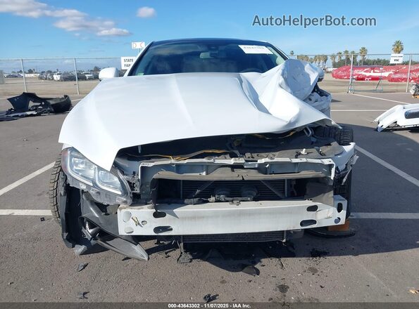 SAJWA1CE6GMV94084 2016 JAGUAR XJ White უკანა სალონის ხედი