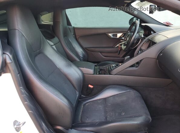 SAJWA6AT1H8K40501 2017 JAGUAR F-TYPE White Հետևի նստատեղերի տեսք