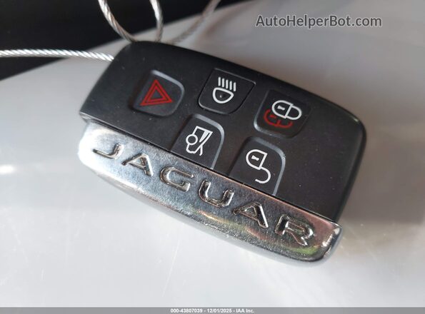 SAJWJ2GD0H8W07980 2017 JAGUAR XJ Gray Առջևի վահանակի տեսք
