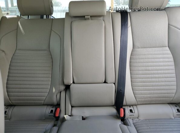 SALCJ2FX5MH903528 2021 LAND ROVER DISCOVERY Gray Rear seats view