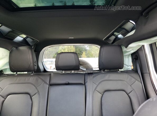SALEJ7EU3R2327560 2024 LAND ROVER DEFENDER White Vista de los asientos traseros