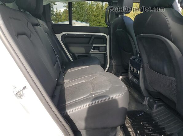 SALEJ7EU3R2327560 2024 LAND ROVER DEFENDER White Vista interior trasera