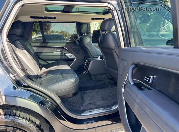 SALKVBE79PA039825 2023 LAND ROVER RANGE Black წინა სალონის ხედი