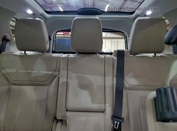 SALRR2RV8L2426883 2020 LAND ROVER DISCOVERY Blue Rear seats view
