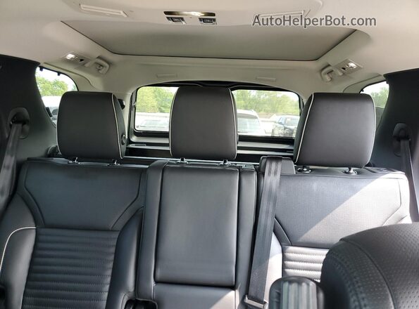 SALRR2RV8L2443067 2020 LAND ROVER DISCOVERY White Rear seats view