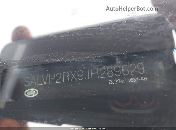 SALVP2RX9JH289629 2018 LAND ROVER RANGE ROVER EVOQUE White Вид підкапотного простору