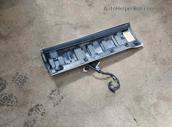 SALWV2SE8LA718127 2020 LAND ROVER RANGE Белый Вид наклейки с VIN-кодом