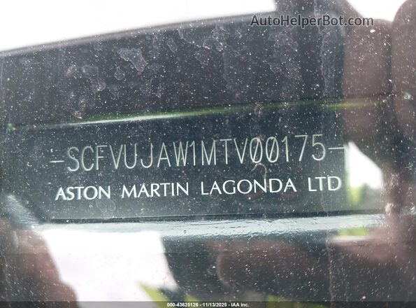 SCFVUJAW1MTV00175 2021 ASTON MARTIN DBX Gray 