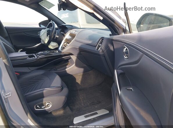 SD7VUJBW3PTV08425 2023 ASTON MARTIN DBX Silver Սալոնի դիմացի տեսք