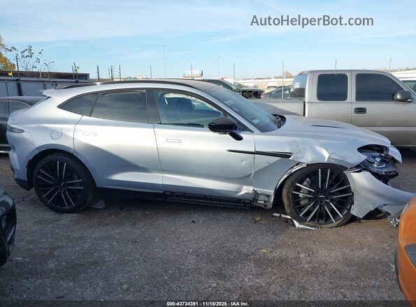 SD7VUJBW3PTV08425 2023 ASTON MARTIN DBX Silver Սալոնի 360 աստիճան տեսք