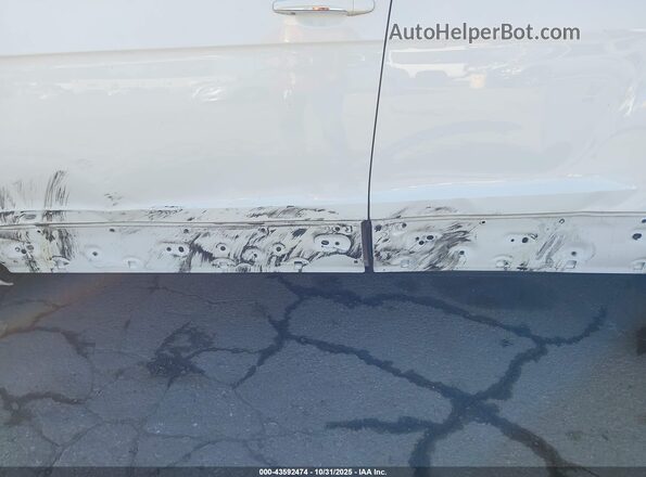 SJAAM2ZV7MC033750 2021 BENTLEY BENTAYGA White Vista frontal