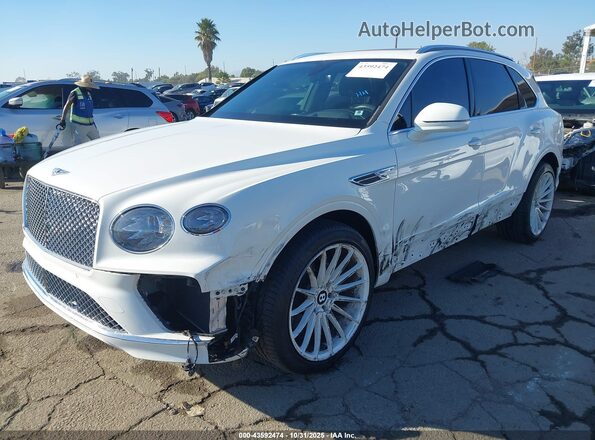 SJAAM2ZV7MC033750 2021 BENTLEY BENTAYGA White Vista tres cuartos delantera izquierda