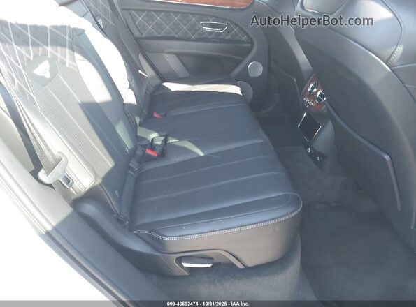 SJAAM2ZV7MC033750 2021 BENTLEY BENTAYGA White Vista de la etiqueta del VIN