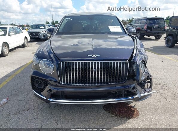 SJAHT2ZV7PC019739 2023 BENTLEY BENTAYGA Blue Vista interior trasera