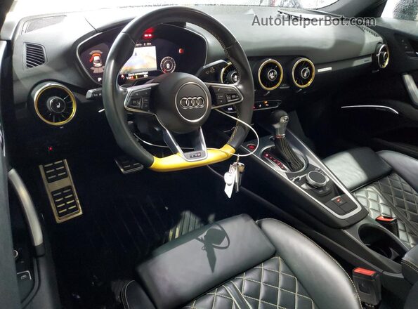 TRUC1AFV4J1007943 2018 AUDI TT Gray Առջևի վահանակի տեսք