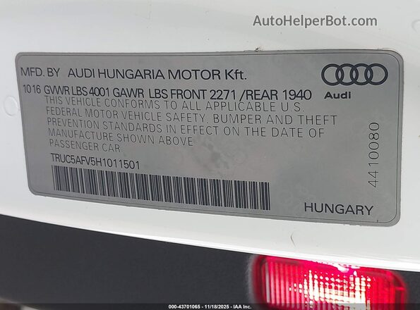 TRUC5AFV5H1011501 2017 AUDI TT White 