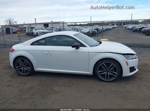 TRUC5AFV5H1011501 2017 AUDI TT White 
