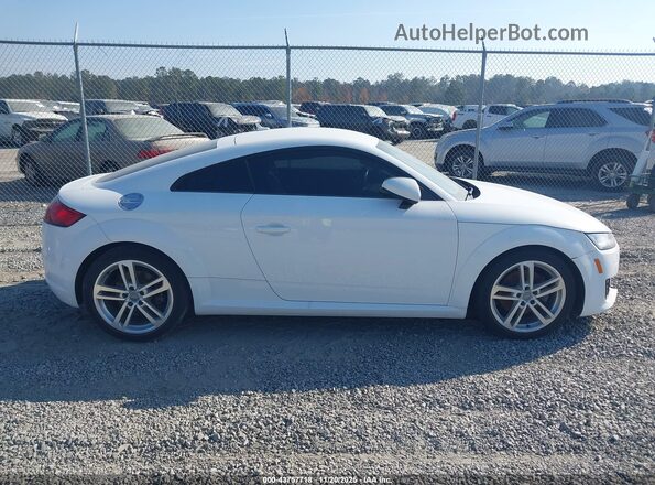 TRUC5AFV7G1001907 2016 AUDI TT White Widok wnętrza z tyłu