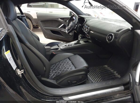 TRUC5AFV8H1009211 2017 AUDI TT Black Front interior view
