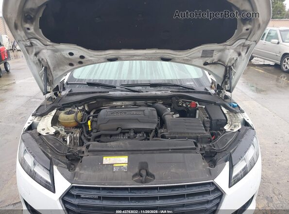 TRUC5AFV9G1029630 2016 AUDI TT White Vista trasera