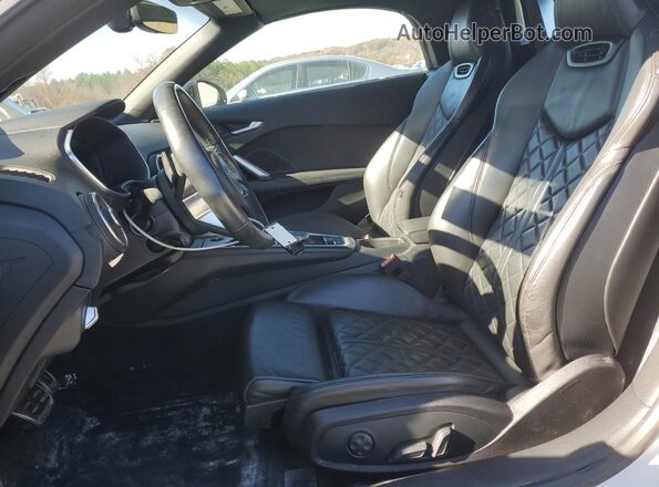 TRUT5CFV4H1010786 2017 AUDI TT White Front interior view