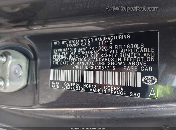 VNKJTUD33GA057716 2016 TOYOTA LE Gray Vista del compartimento del motor