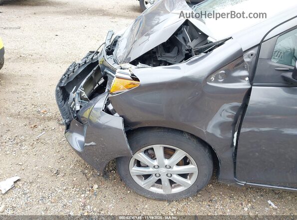 VNKJTUD33GA057716 2016 TOYOTA LE Gray Vista interior trasera