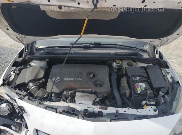 W04WH3N59HG009107 2017 BUICK CASCADA Белый Вид задней части салона