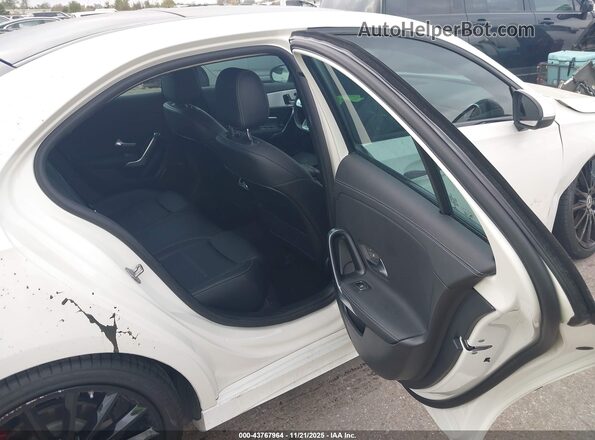 W1K3G4EB4NJ328720 2022 MERCEDES-BENZ A 220 White VIN კოდის სტიკერის ხედი