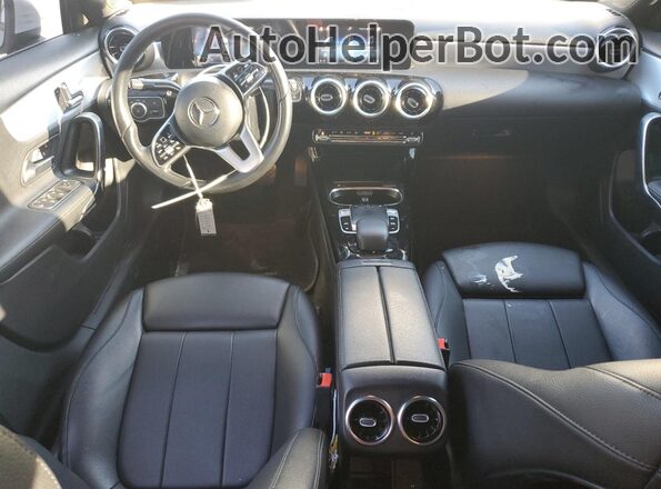 W1K3G4EB7LJ201392 2020 MERCEDES-BENZ A White Widok deski rozdzielczej