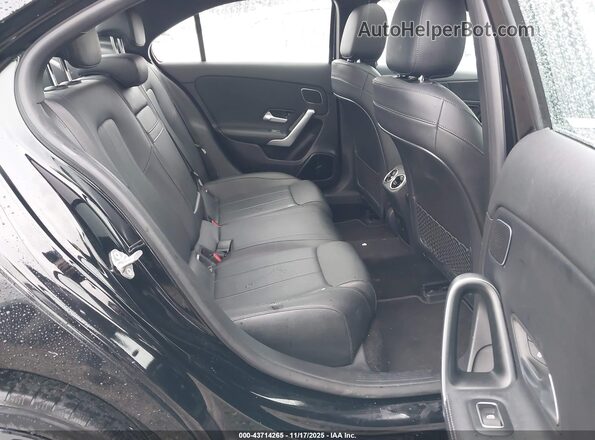 W1K3G4EBXMJ284835 2021 MERCEDES-BENZ A 220 Black Widok naklejki z numerem VIN