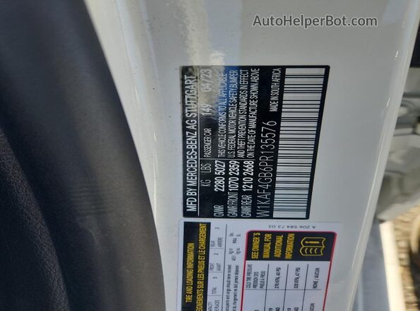W1KAF4GB6PR135576 2023 MERCEDES-BENZ C Белый 