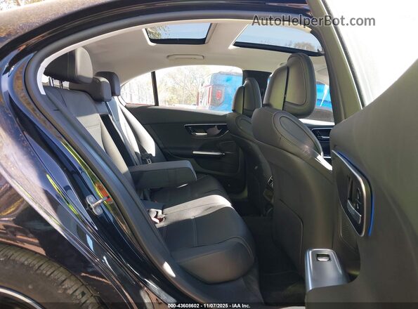 W1KAF4HB1SR247791 2025 MERCEDES-BENZ C-CLASS Black Widok naklejki z numerem VIN