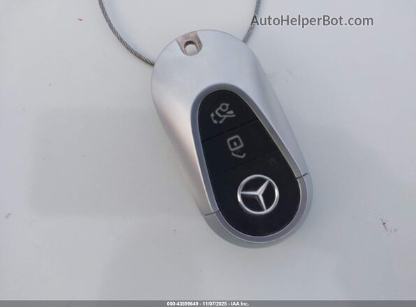 W1KAF4HB6PR100017 2023 MERCEDES-BENZ C-CLASS Blue Dashboard view