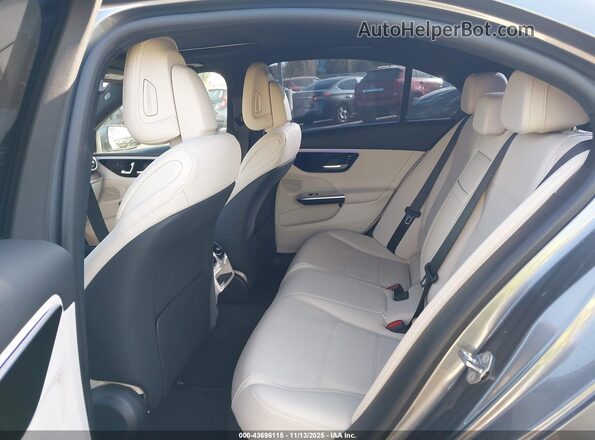 W1KAF4HB6PR144664 2023 MERCEDES-BENZ C-CLASS Gray Vista de la etiqueta del VIN